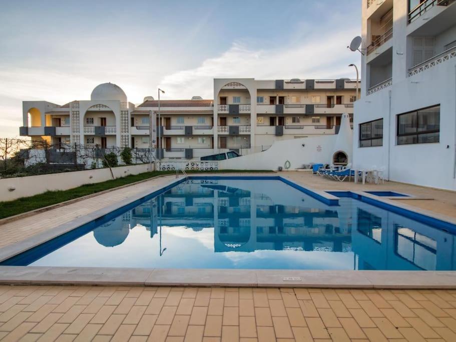 Central Apartment - Pool And Sea View & Albufeira Center 외부 사진