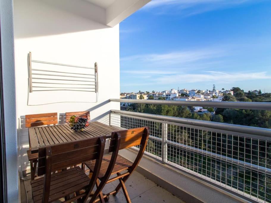 Central Apartment - Pool And Sea View & Albufeira Center 외부 사진