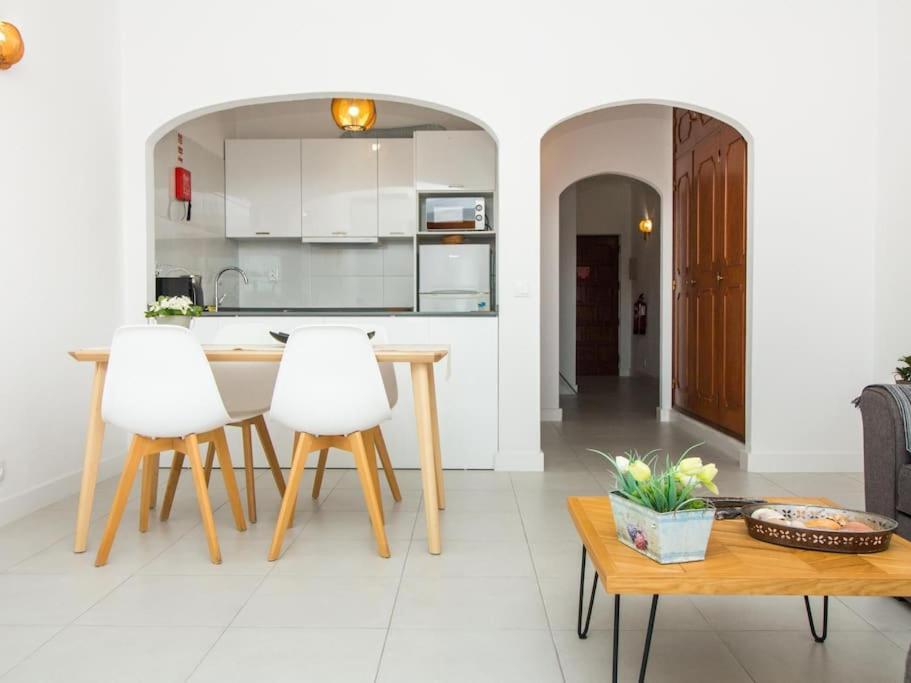 Central Apartment - Pool And Sea View & Albufeira Center 외부 사진